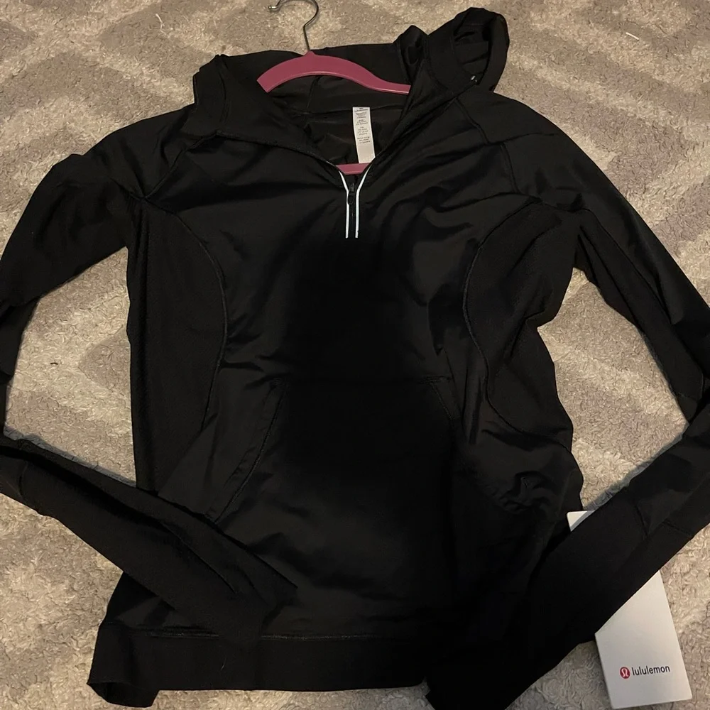 Sleek performance top lululemon - Picture 1 of 3